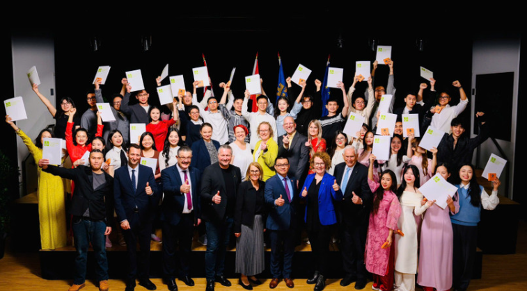 30 học viên Việt Nam tốt nghiệp khóa điều dưỡng chất lượng cao tại Áo